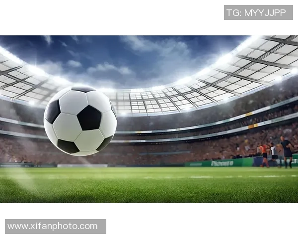 手握足球的世界巨星闪耀绿茵场展现非凡风采与无限激情